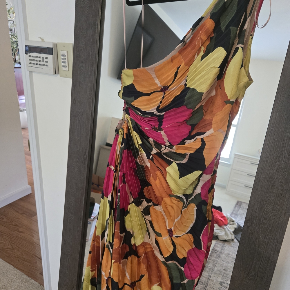 Dress Forum One-Shoulder Pleated Floral Asymmetrical Dress – Size L